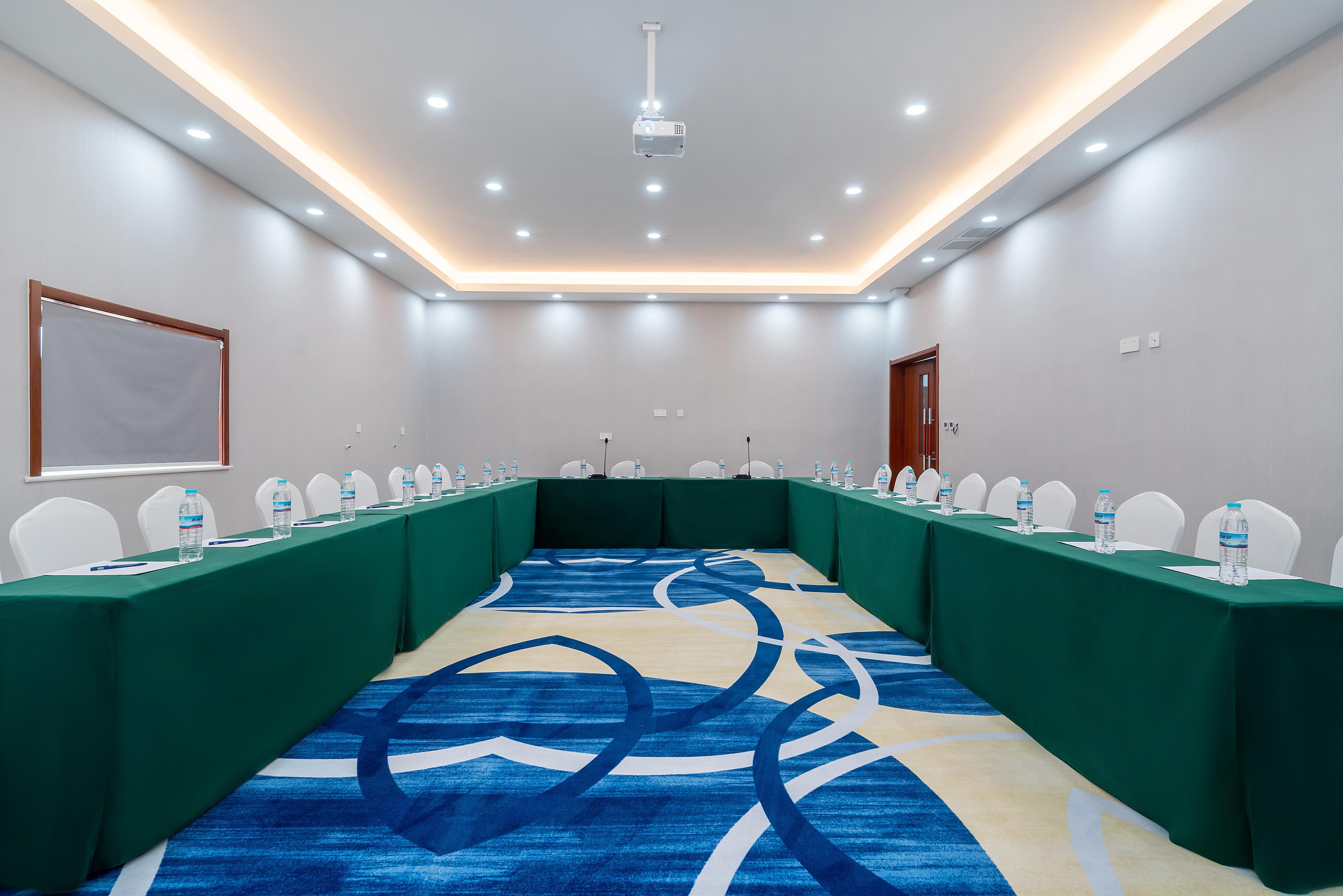 Holiday Inn Express Jinan Jingshi Road, An Ihg Hotel Екстер'єр фото