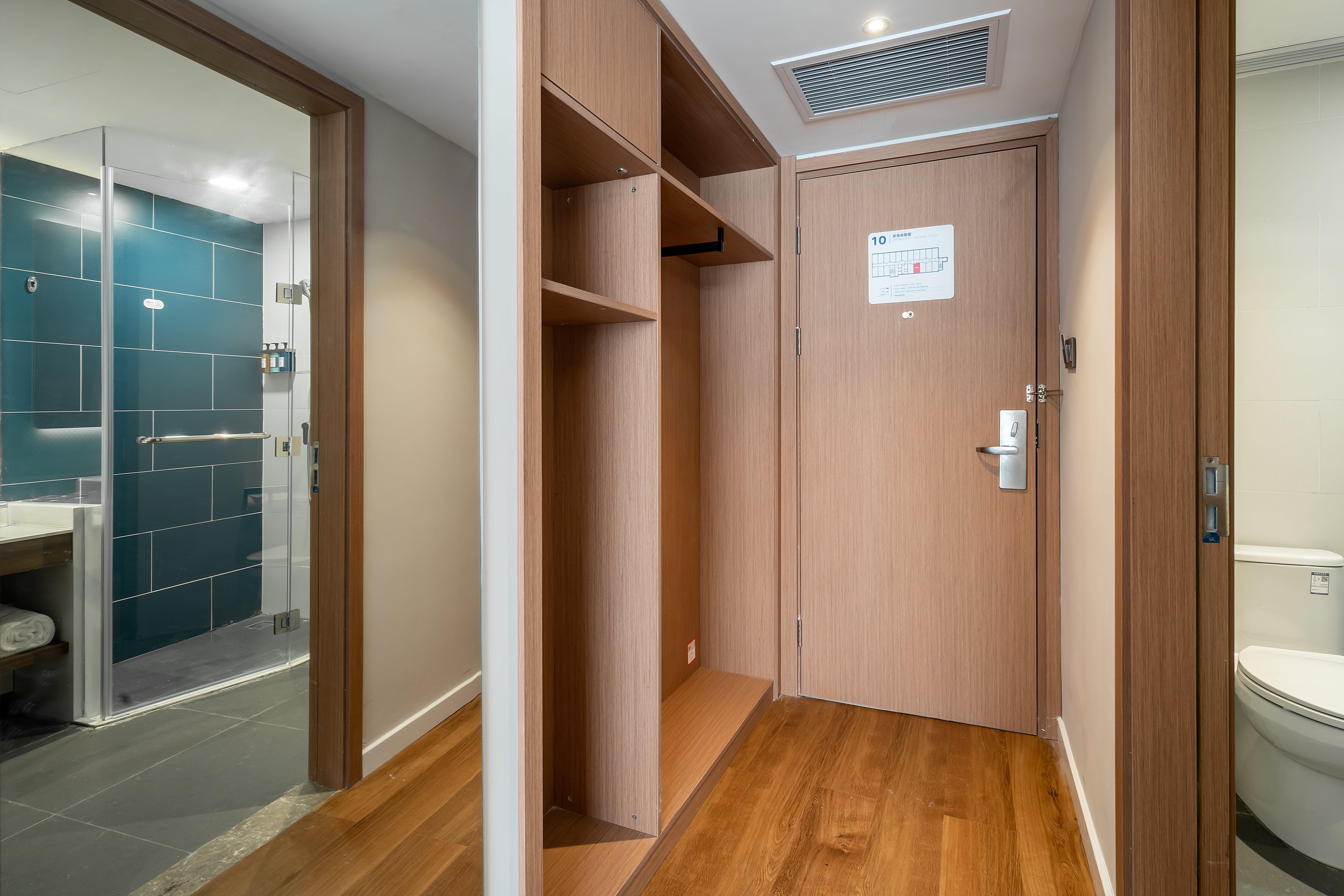 Holiday Inn Express Jinan Jingshi Road, An Ihg Hotel Екстер'єр фото